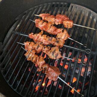 Saté van wild zwijn gemarineerd